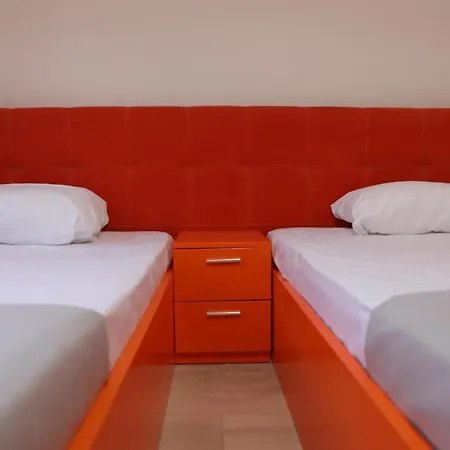 Melinda Golem (Tirana)