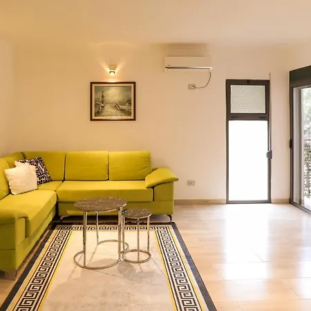 Melinda Apartament *